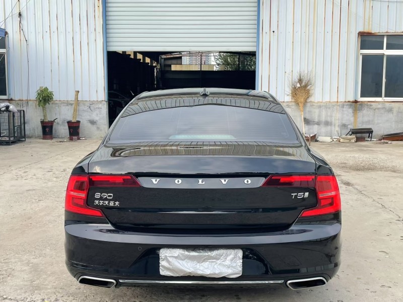 济宁20年沃尔沃S909