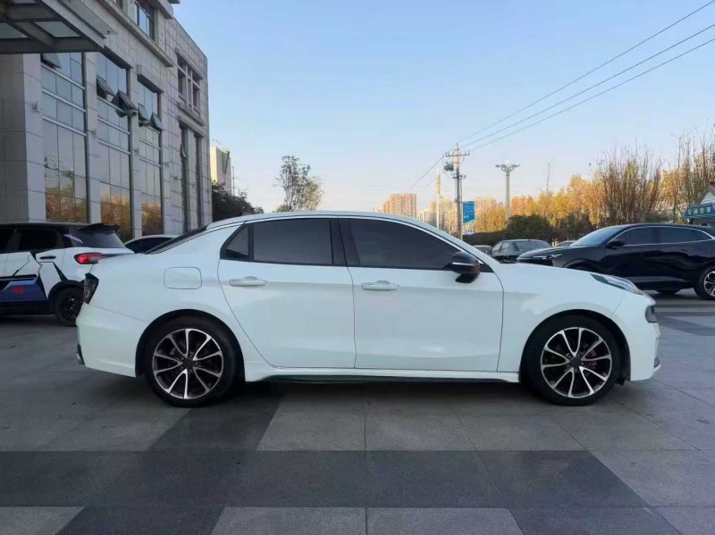 枣庄19年领克037