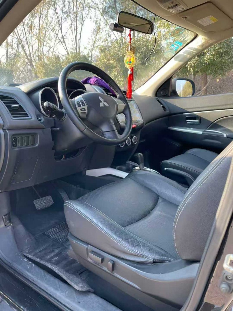 淄博17年三菱劲炫4