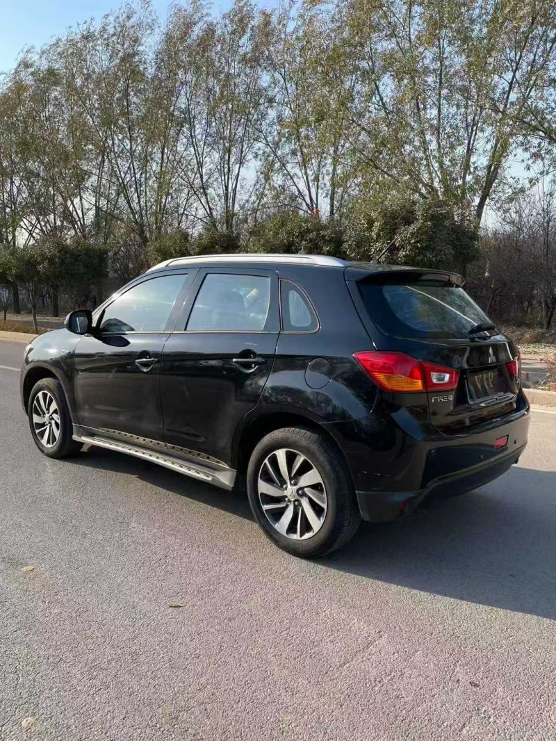 淄博17年三菱劲炫8