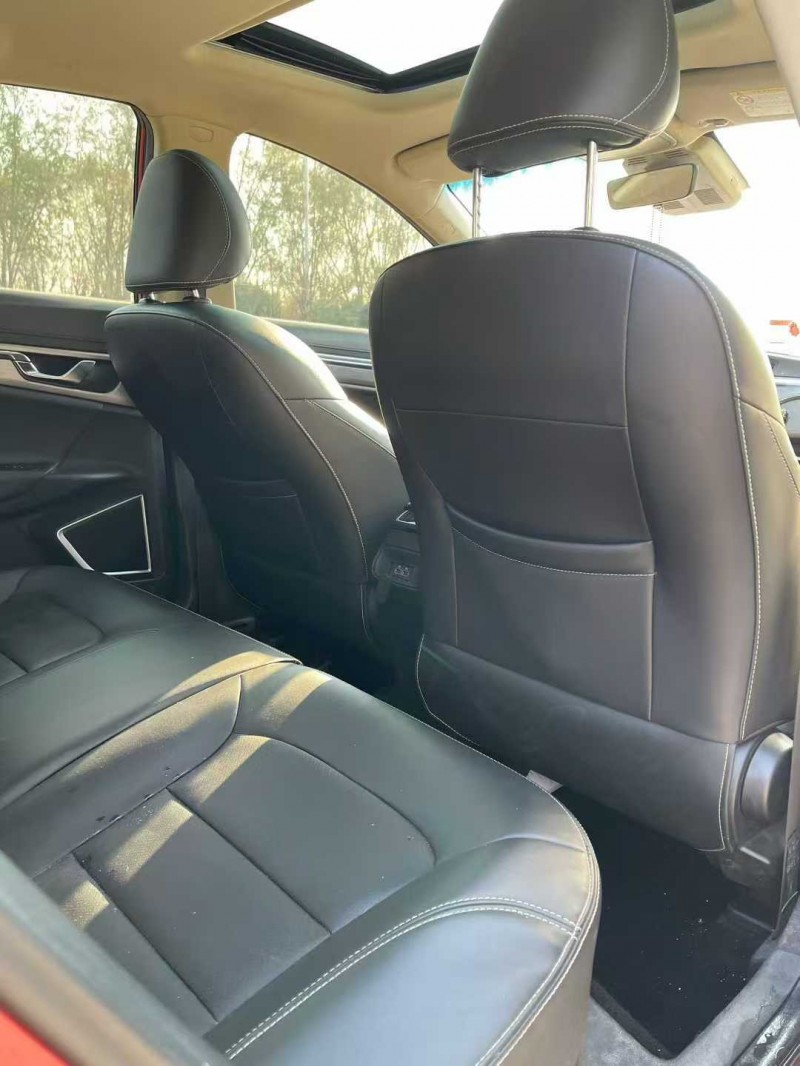 枣庄19年吉利帝豪6