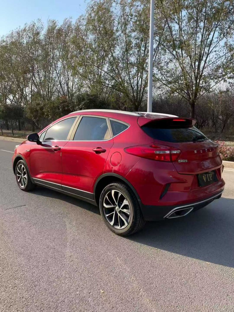 枣庄19年吉利帝豪8