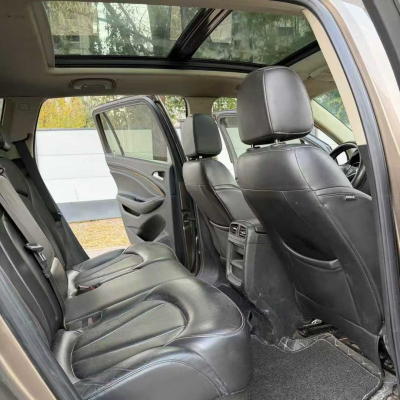 济宁19年别克昂科威5