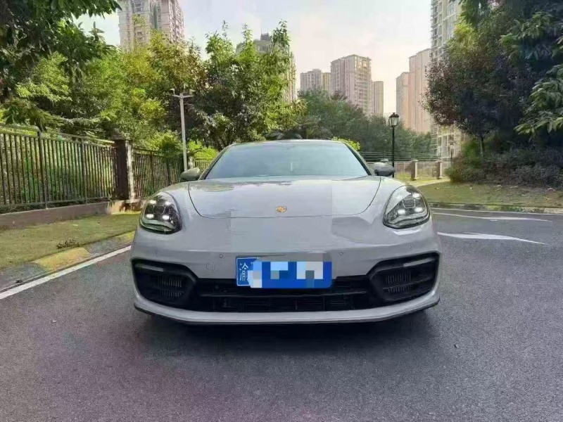 重庆24年保时捷帕拉梅拉1