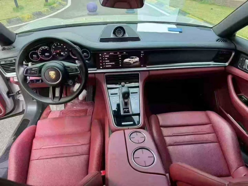 重庆24年保时捷帕拉梅拉3