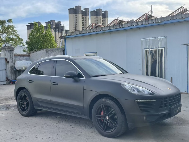 济宁18年保时捷Macan2