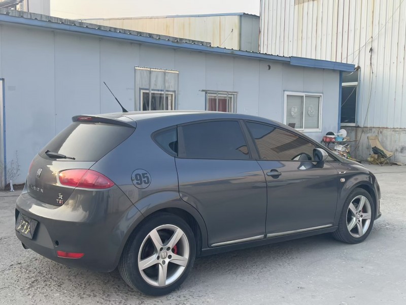 济宁14年西雅特LEON7