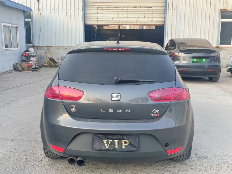 济宁14年西雅特LEON9