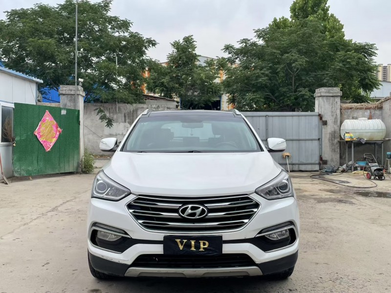 济宁17年现代新胜达1