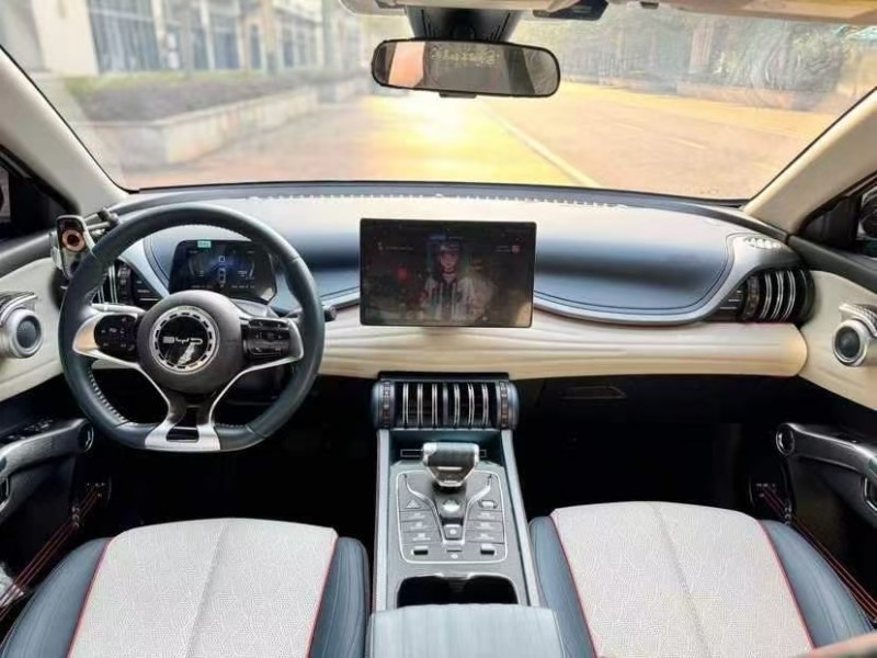 深圳23年比亚迪元新能源3