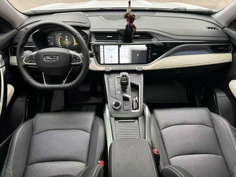 长沙21年吉利博越9