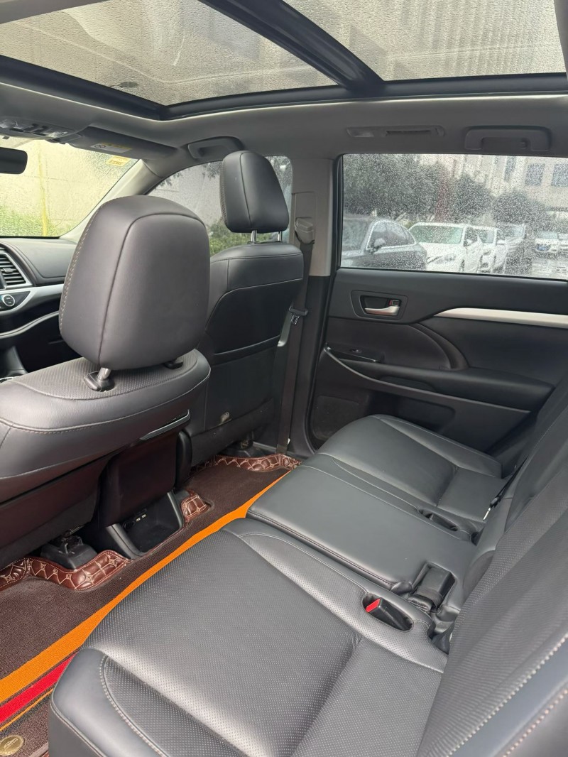 襄阳21年丰田汉兰达6