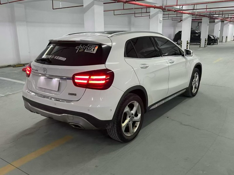 宿迁19年奔驰GLA7