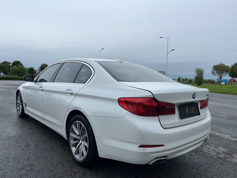 盐城18年宝马5系9