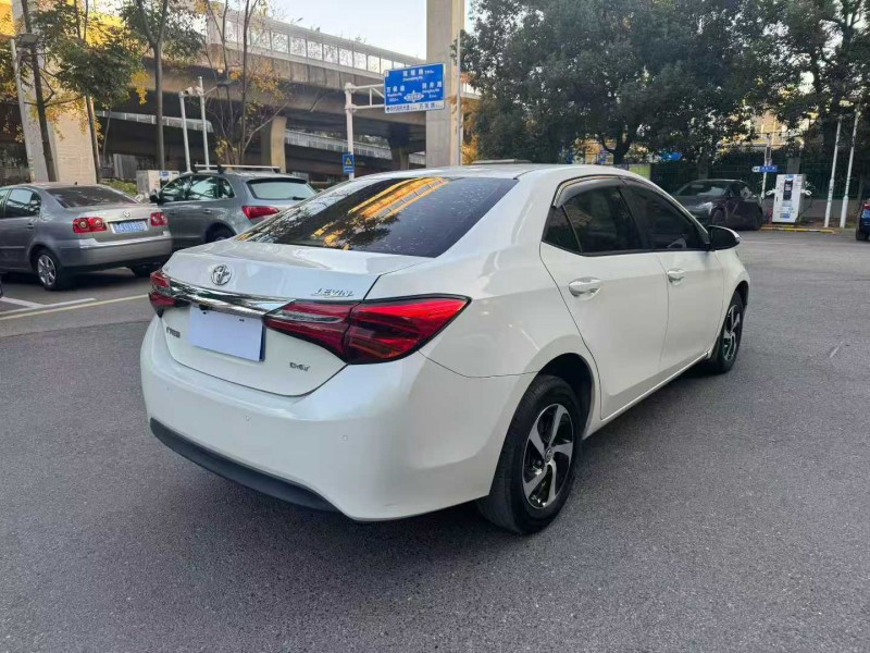 长沙19年丰田雷凌4