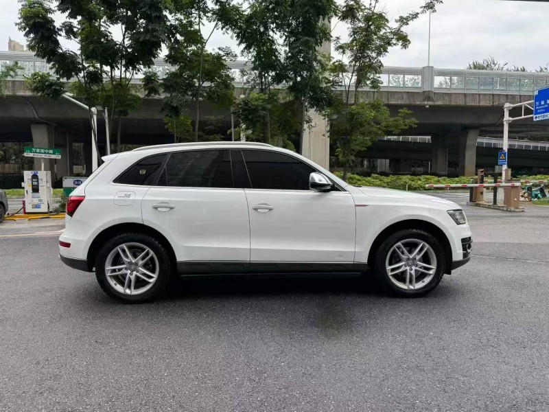 长沙17年奥迪Q54