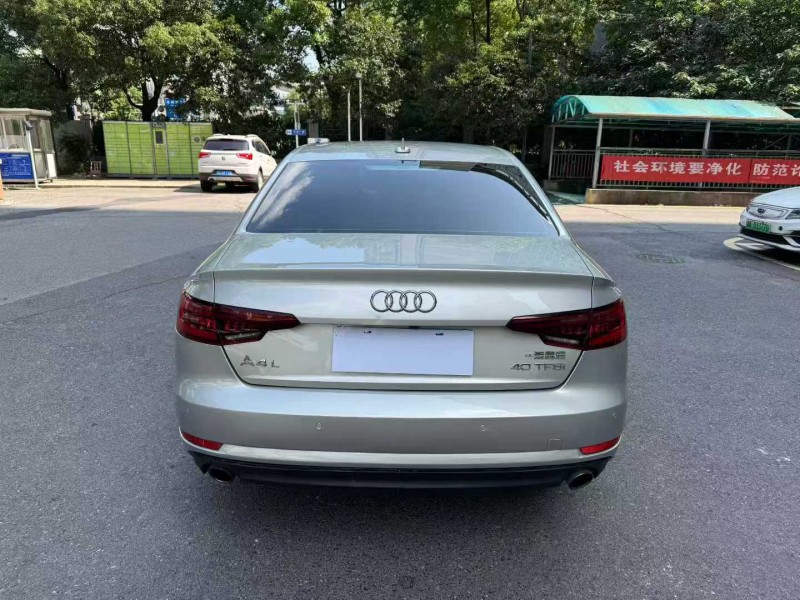 长沙18年奥迪A4L5