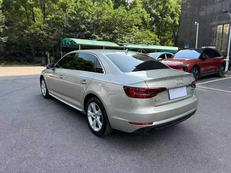 长沙18年奥迪A4L6