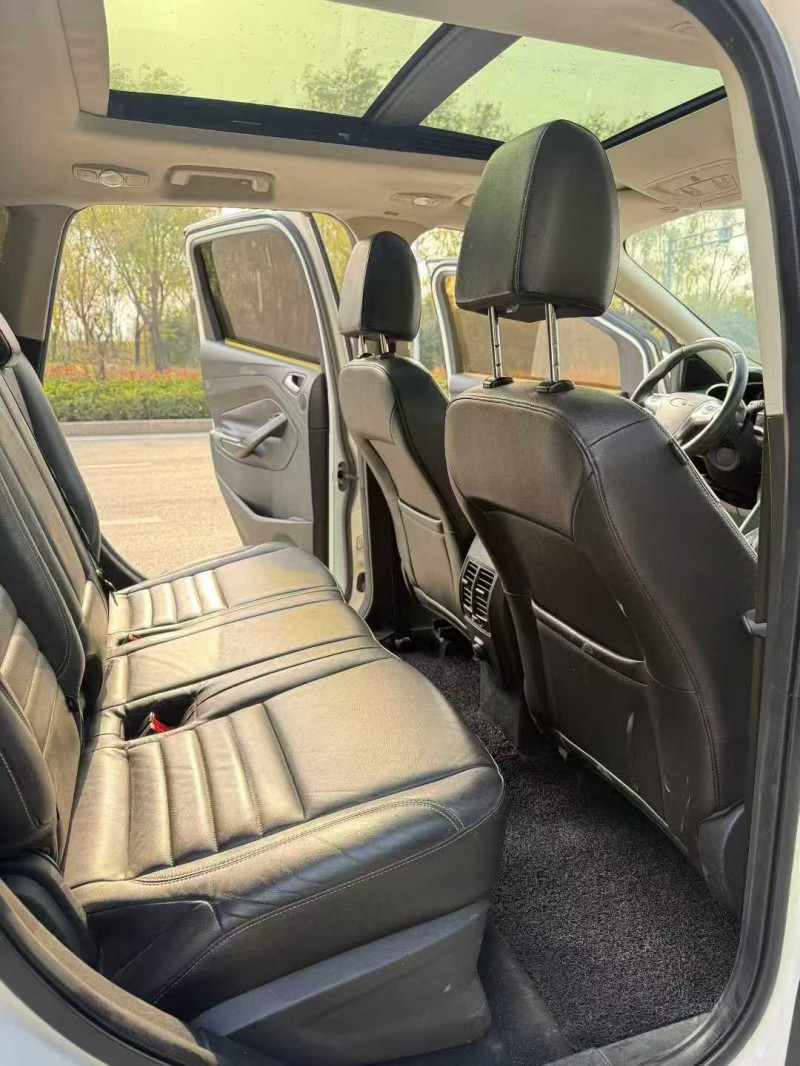 东营16年福特翼虎6