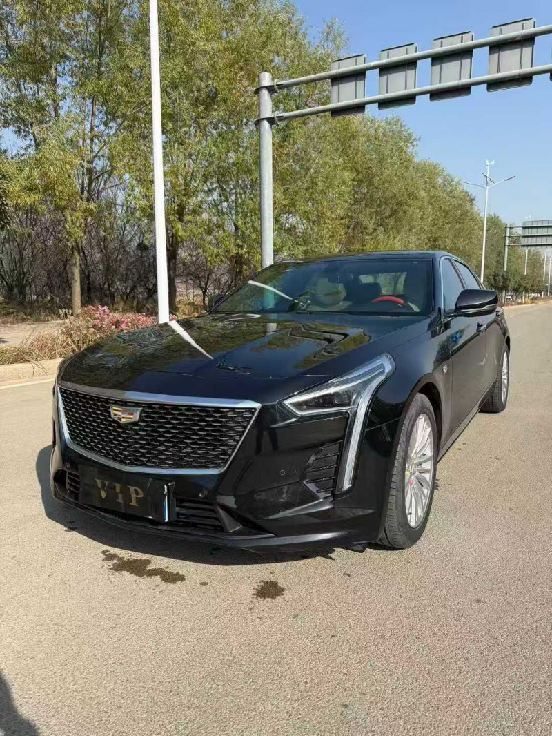 济宁21年凯迪拉克CT62