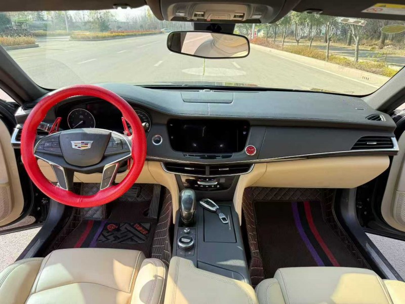 济宁21年凯迪拉克CT66