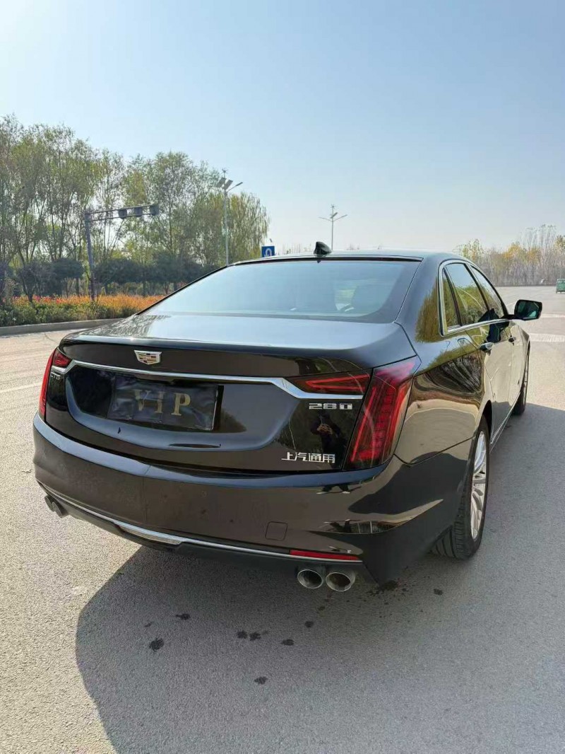 济宁21年凯迪拉克CT68