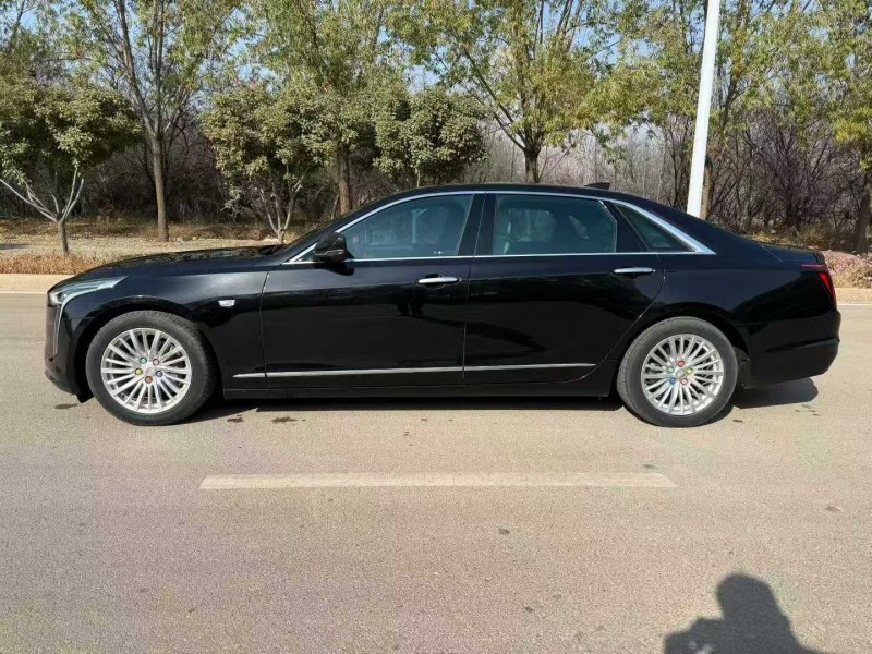 济宁21年凯迪拉克CT69