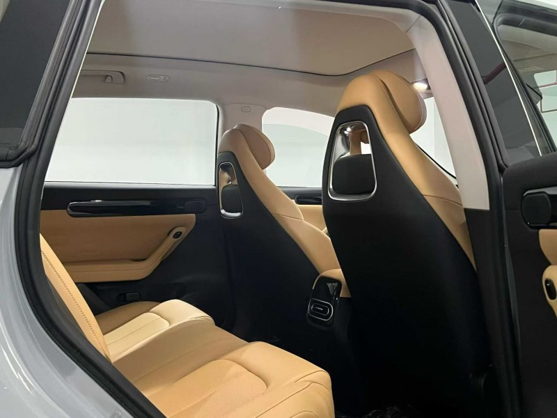 宿迁25年零跑汽车C115