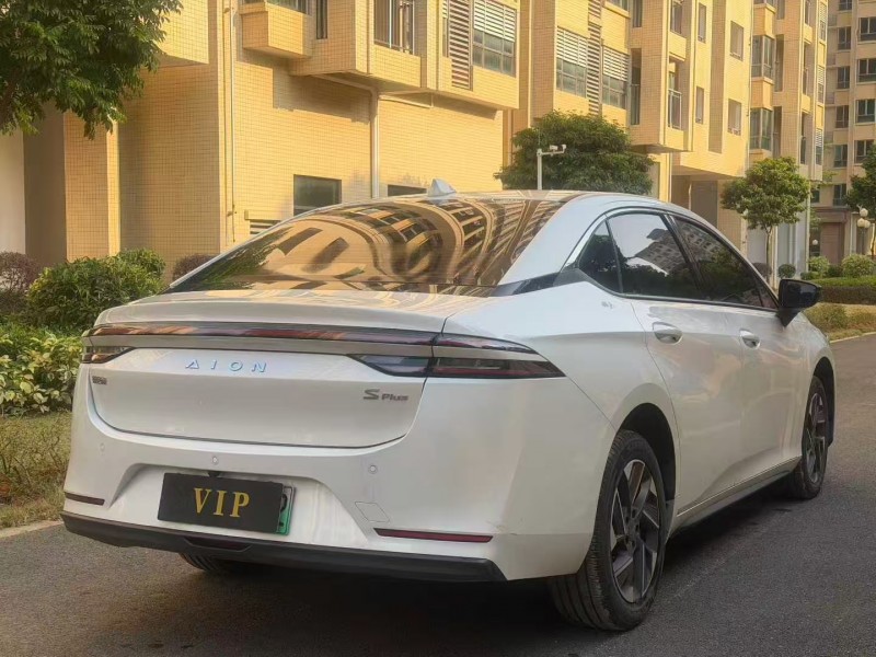 广州25年传祺埃安S7