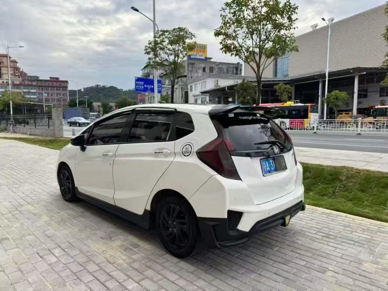 广州14年本田飞度4