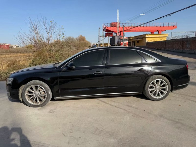 邢台16年奥迪A8L2
