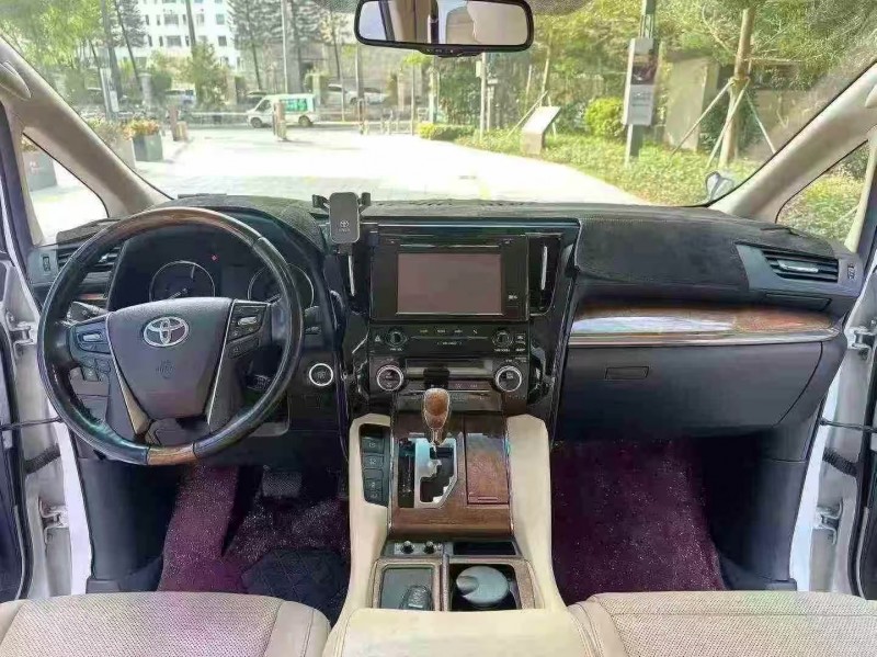 广州18年丰田埃尔法5