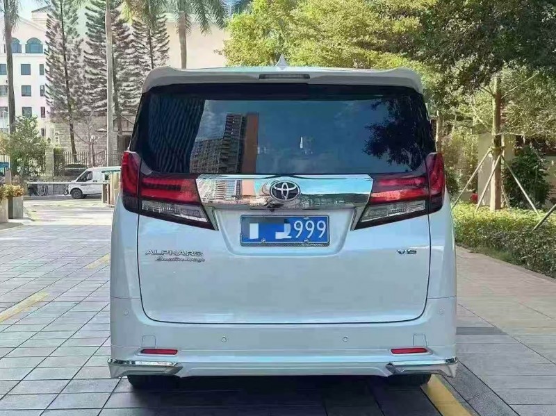 广州18年丰田埃尔法9