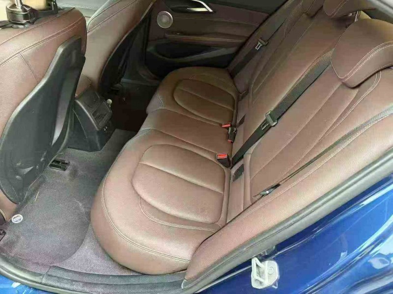 嘉兴21年宝马1系6