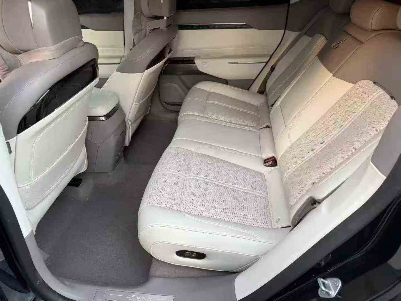 潍坊25年极氪汽车7X3