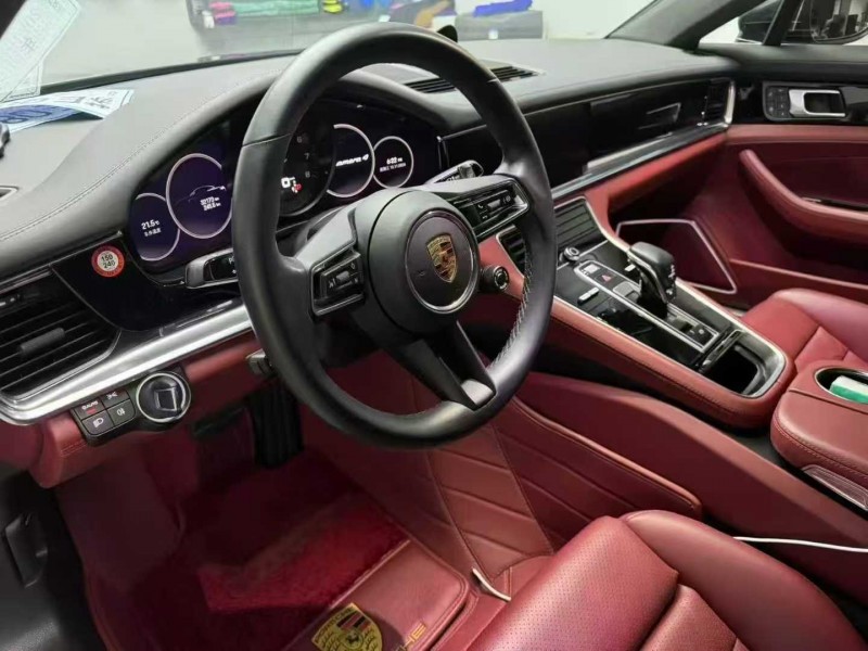 济宁22年保时捷帕拉梅拉3