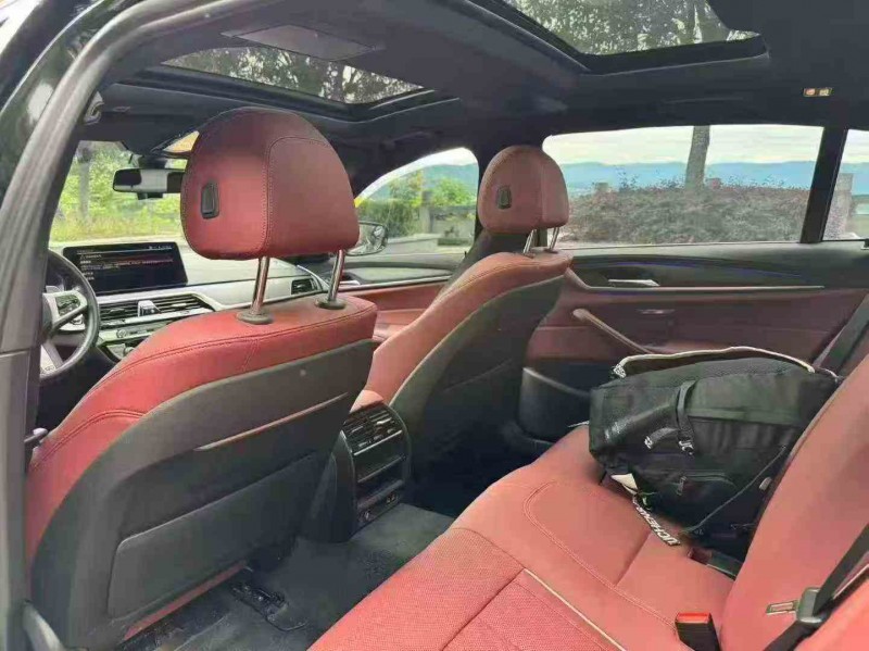 昭通22年宝马5系6