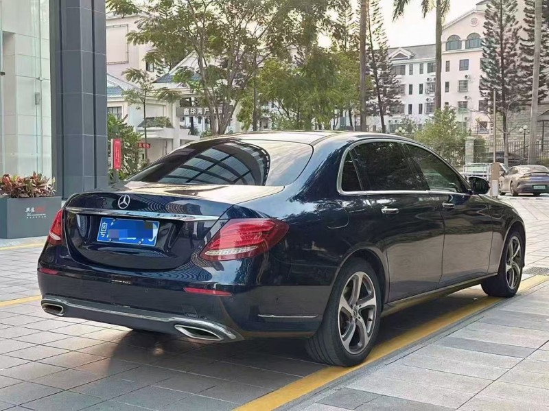 广州20年奔驰E8