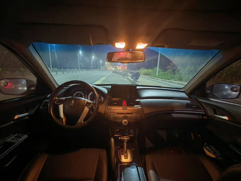 南昌13年本田雅阁4