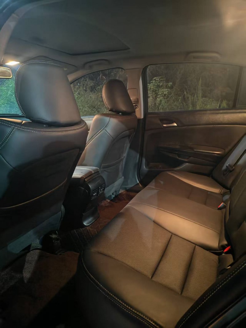 南昌13年本田雅阁5