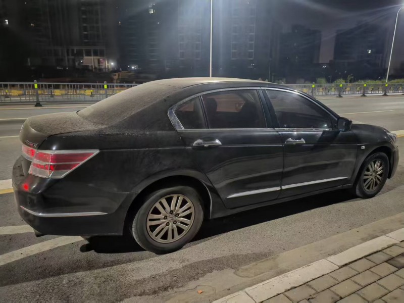 南昌13年本田雅阁7