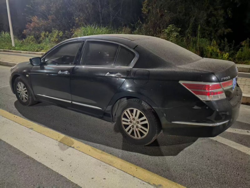 南昌13年本田雅阁8