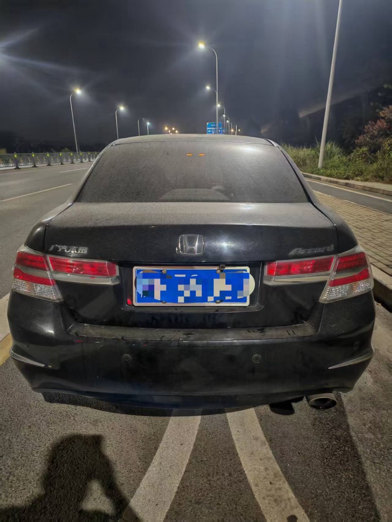 南昌13年本田雅阁9