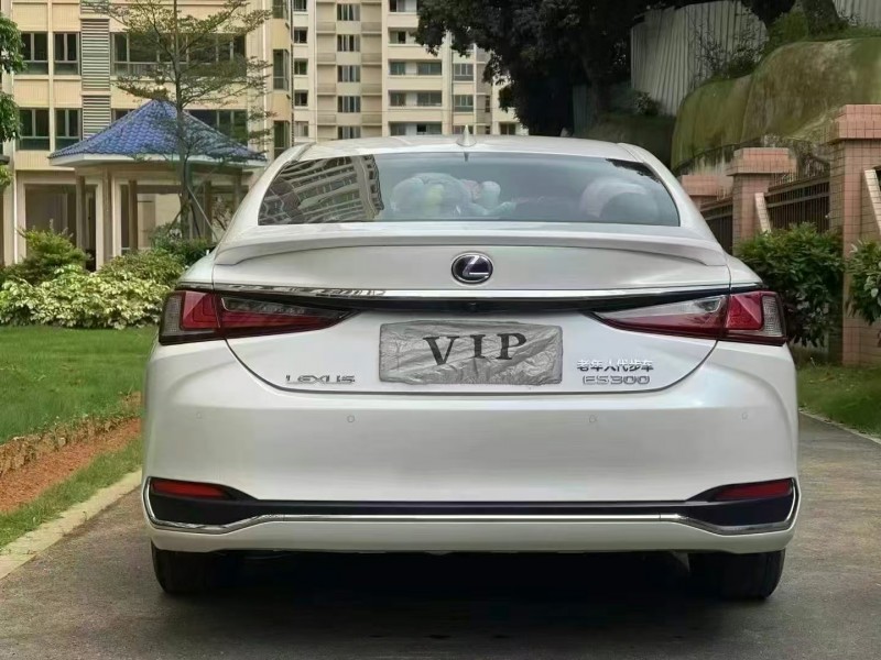 广州20年雷克萨斯ES9