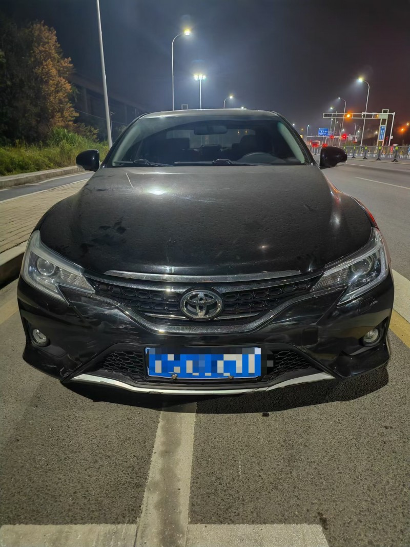 南昌17年丰田锐志1