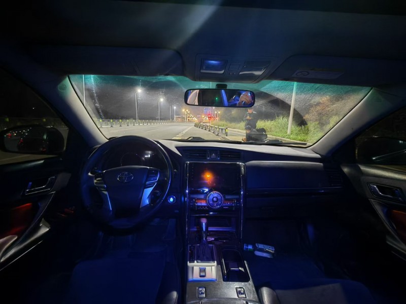 南昌17年丰田锐志6