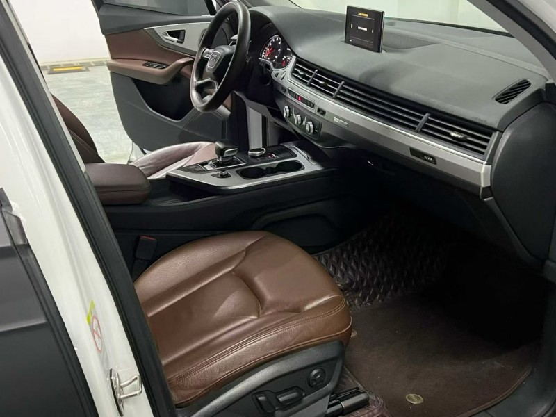 宿迁19年奥迪Q76