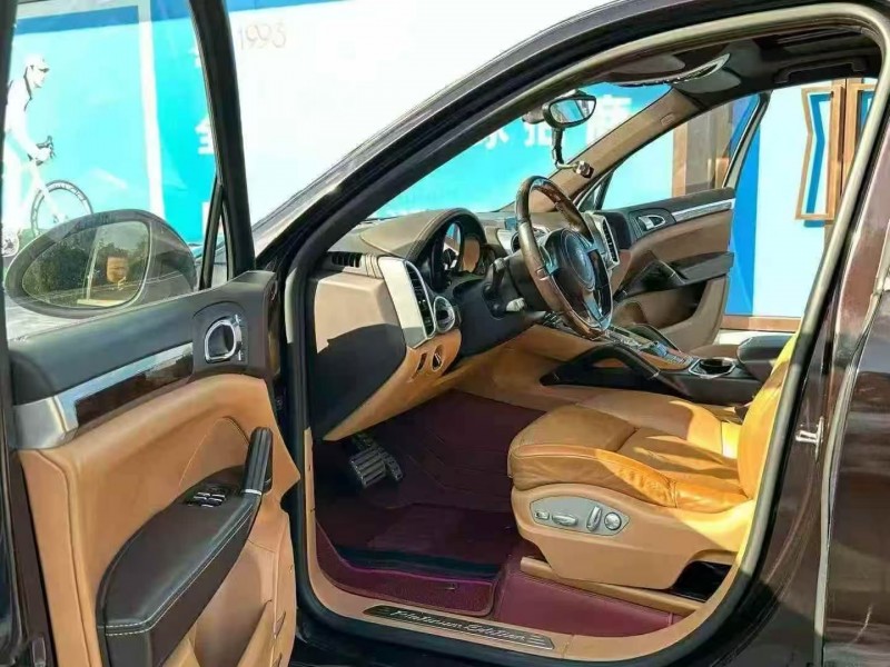 广州14年保时捷卡宴6