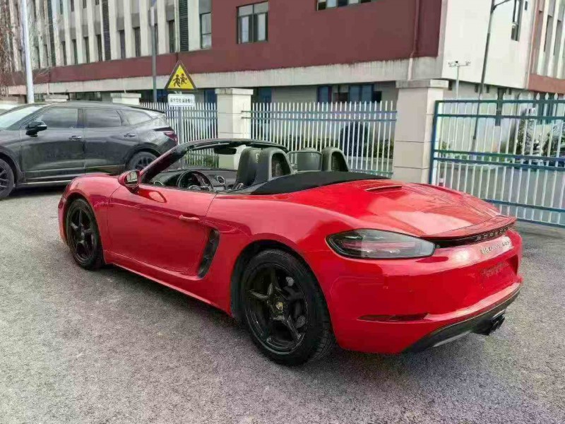 吉安17年保时捷7188