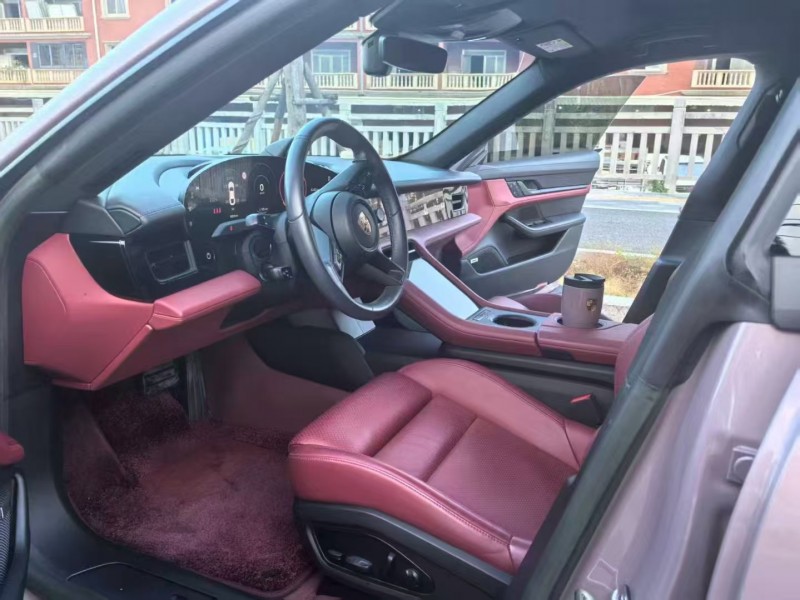 广州24年保时捷Taycan3